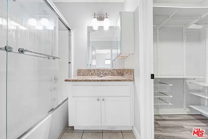 6659 Zelzah Avenue, Los Angeles, California 91335