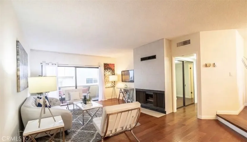 11820 Mayfield 317, Los Angeles, California 90049