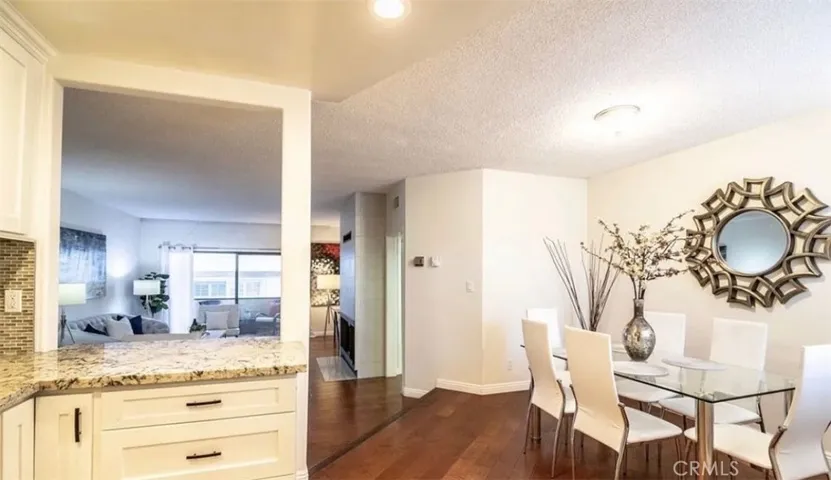 11820 Mayfield 317, Los Angeles, California 90049