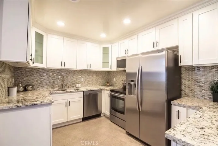 11820 Mayfield 317, Los Angeles, California 90049
