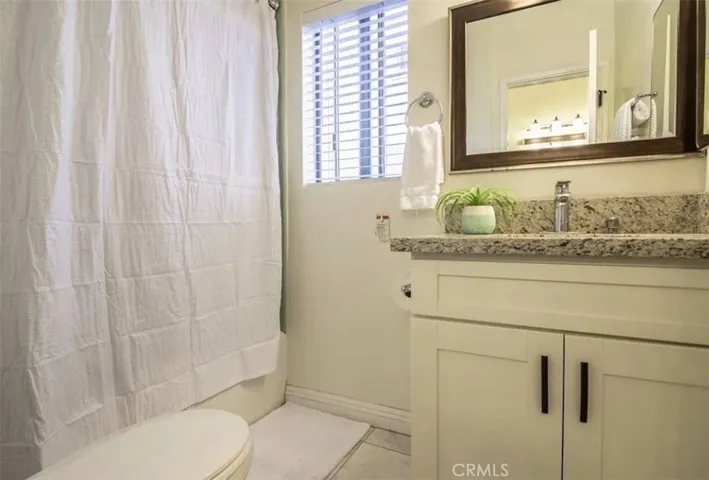 secondary bathroom