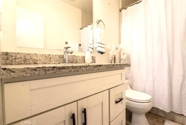 11820 Mayfield 317, Los Angeles, California 90049