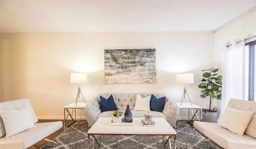 11820 Mayfield 317, Los Angeles, California 90049