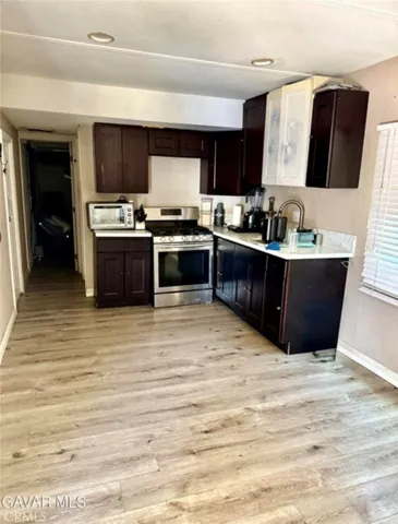 45541 E 30th Street E 21, Lancaster, California 93535