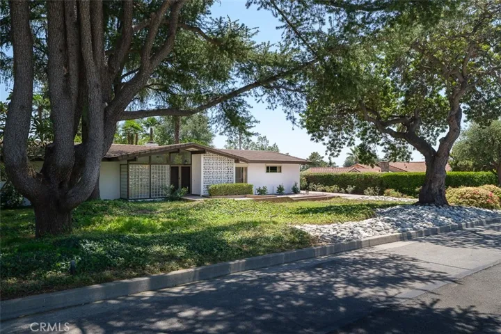1036 W Donington Street, Glendora, California 91741