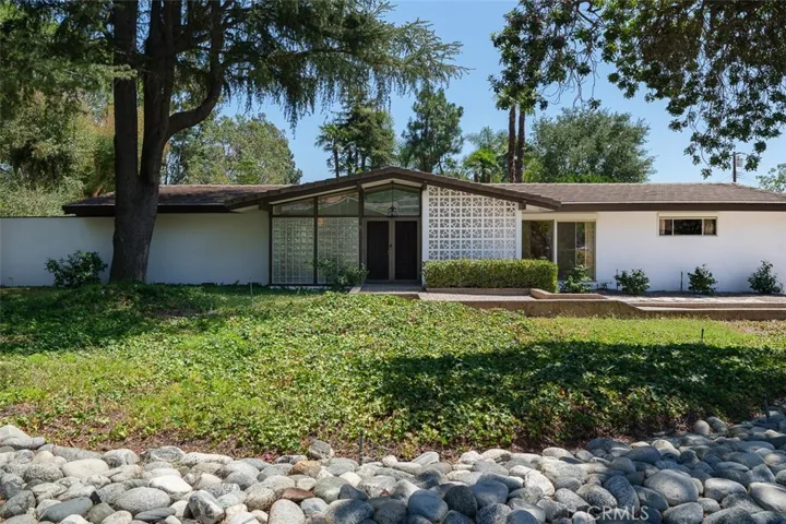 1036 W Donington Street, Glendora, California 91741