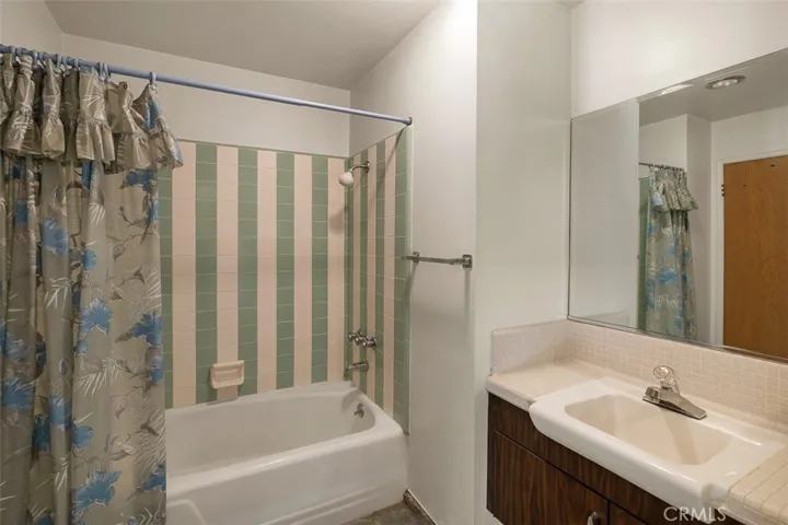 1036 W Donington Street, Glendora, California 91741