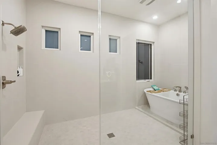 6431 Meadowbrush, San Diego, California 92130