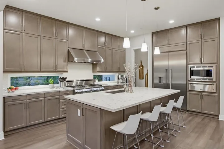 6431 Meadowbrush, San Diego, California 92130