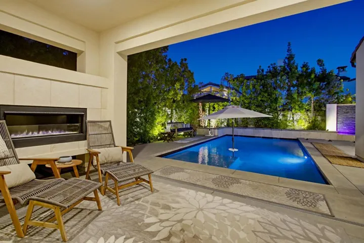6431 Meadowbrush, San Diego, California 92130