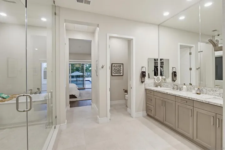 6431 Meadowbrush, San Diego, California 92130