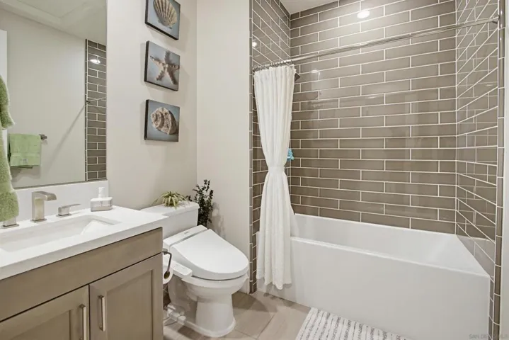 6431 Meadowbrush, San Diego, California 92130