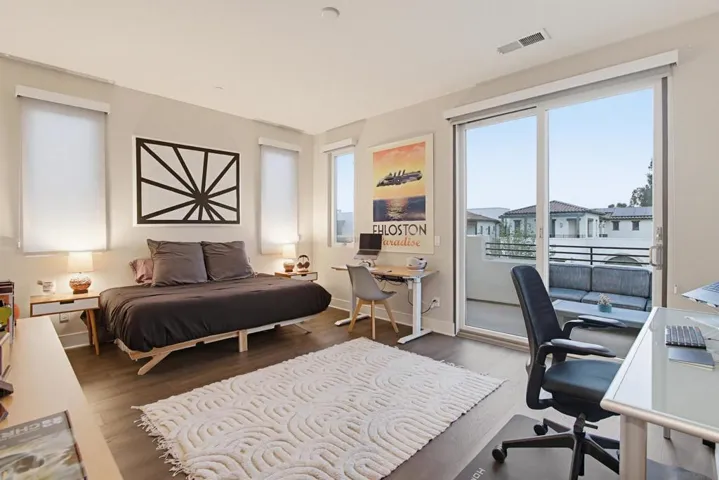 6431 Meadowbrush, San Diego, California 92130
