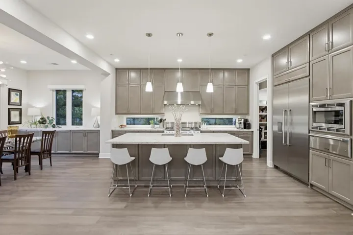 6431 Meadowbrush, San Diego, California 92130