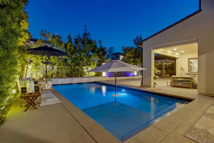 6431 Meadowbrush, San Diego, California 92130