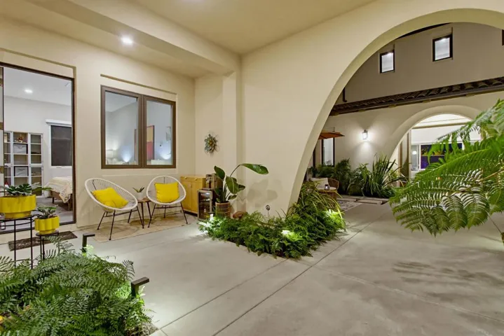 6431 Meadowbrush, San Diego, California 92130
