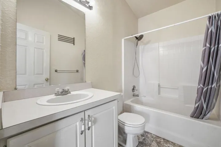 800 Dolan Road 19, Freedom, California 95019