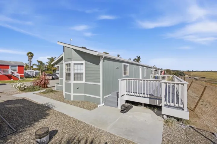 800 Dolan Road 19, Freedom, California 95019