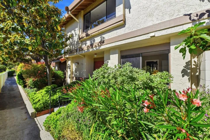 7172 Via Vico, San Jose, California 95129