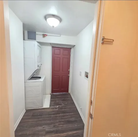 5432 Woodlake Avenue N, Woodland Hills, California 91367
