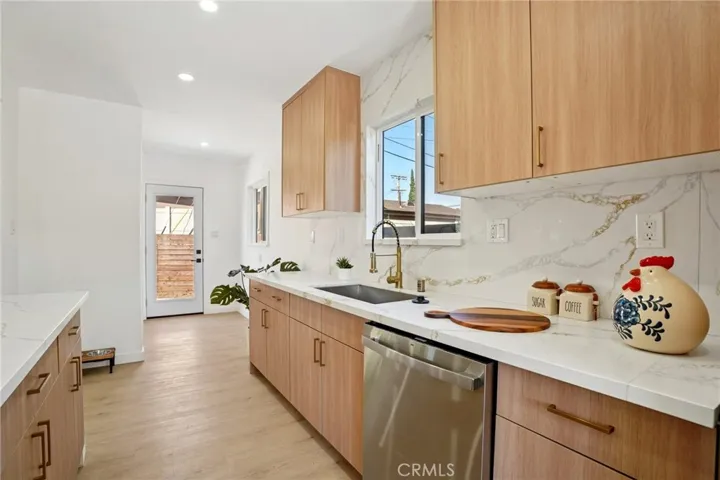 13907 13909 Wyandotte Street, Van Nuys, California 91405