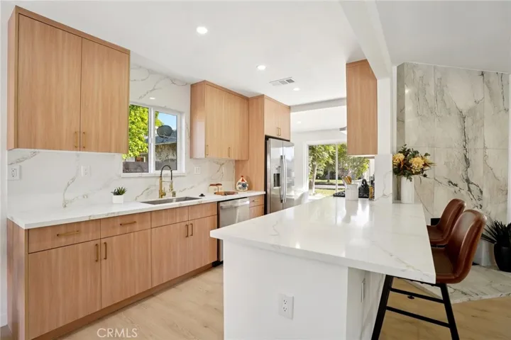 13907 13909 Wyandotte Street, Van Nuys, California 91405