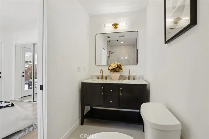 13907 13909 Wyandotte Street, Van Nuys, California 91405