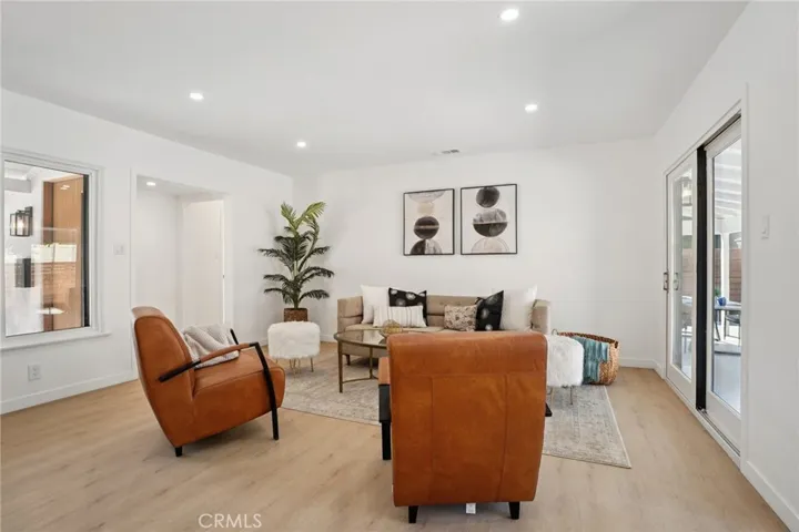 13907 13909 Wyandotte Street, Van Nuys, California 91405
