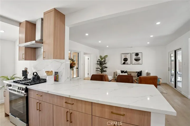 13907 13909 Wyandotte Street, Van Nuys, California 91405