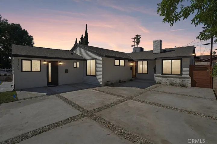 13907 13909 Wyandotte Street, Van Nuys, California 91405