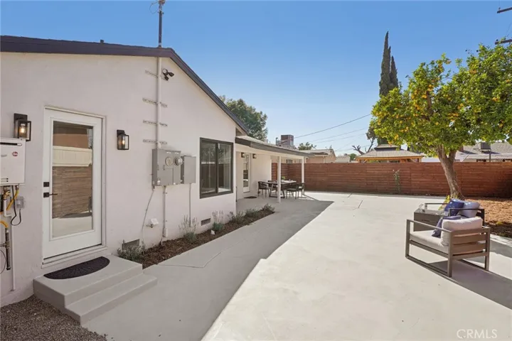 13907 13909 Wyandotte Street, Van Nuys, California 91405