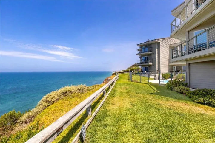 940 Sealane Drive 9, Encinitas, California 92024