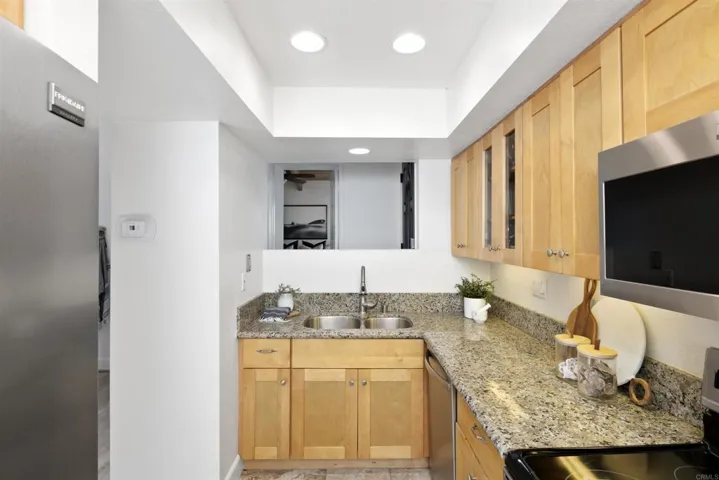 940 Sealane Drive 9, Encinitas, California 92024