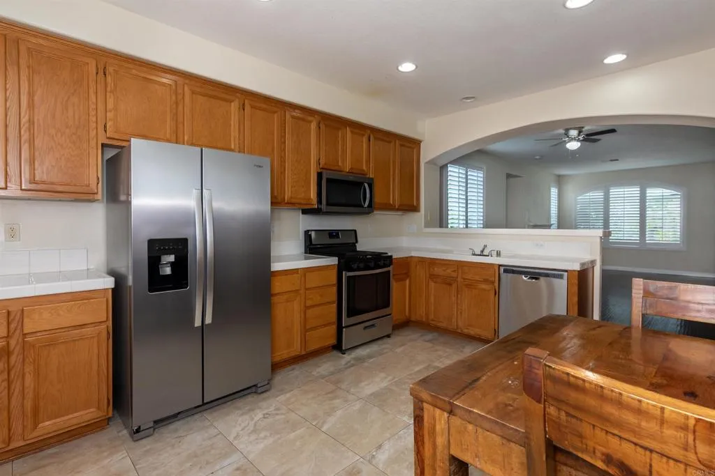 Kitchen woth Breakfast Area