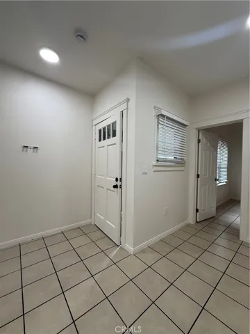 718 Chestnut Avenue 15, Long Beach, California 90813