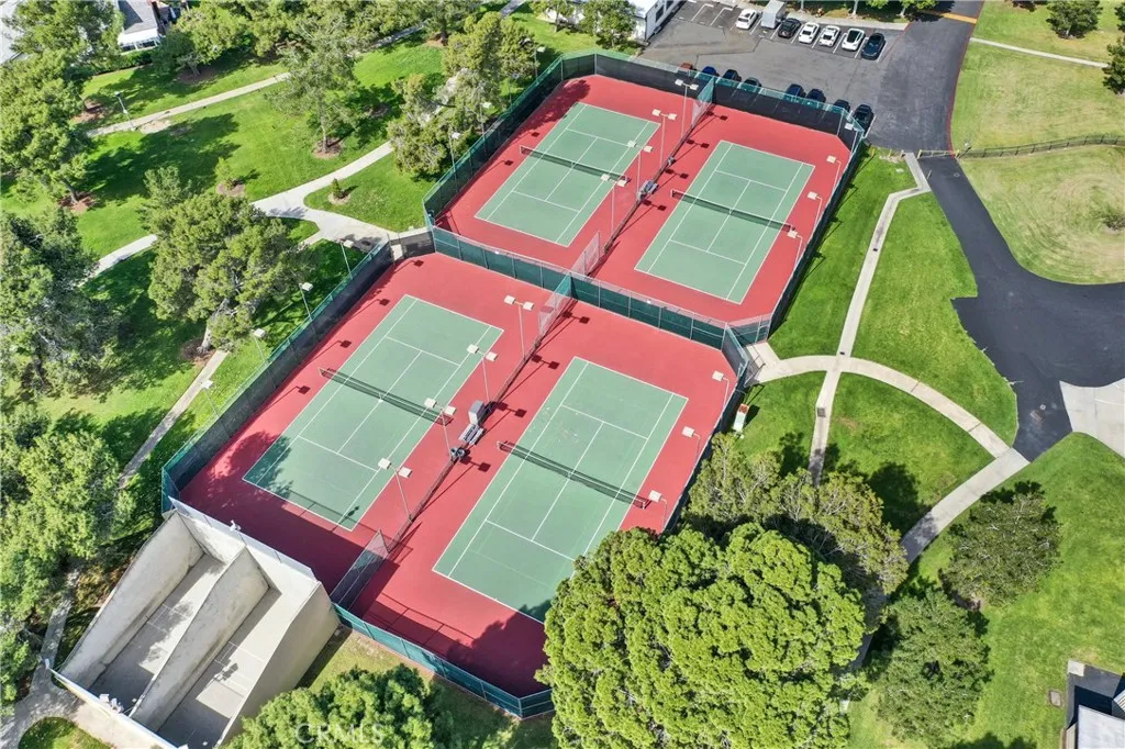Deerfield Community Park Tennis Courts & Racket Ball Courts