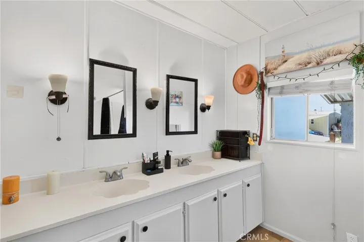 5450 N Paramount 16, Long Beach, California 90805