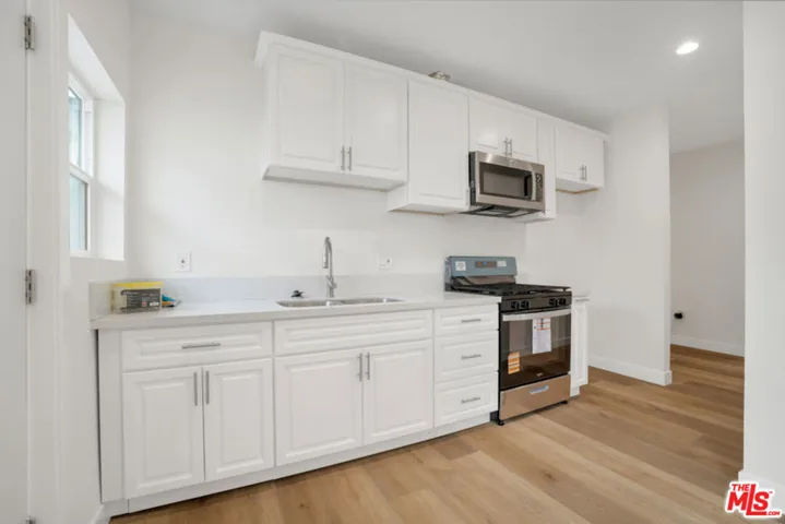 529 W 90th Street, Los Angeles, California 90044