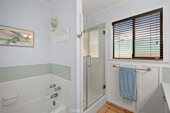Seperate bath tub and shower
