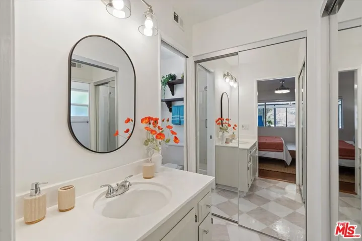 8977 Riderwood Drive, Sunland, California 91040