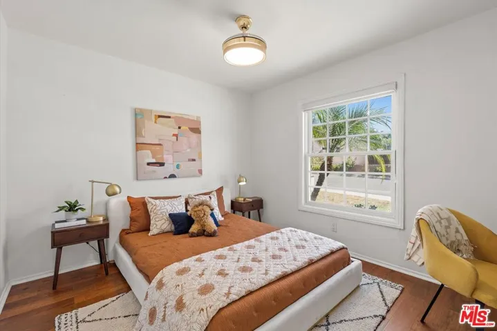 8977 Riderwood Drive, Sunland, California 91040