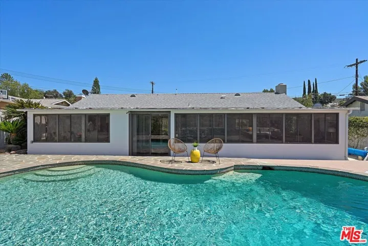 8977 Riderwood Drive, Sunland, California 91040