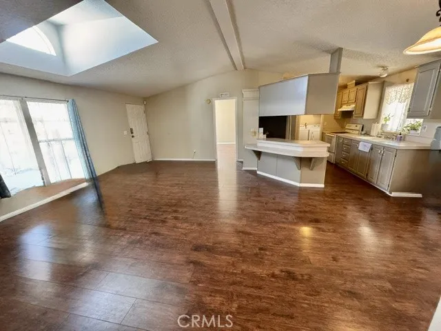 14000 El Evado 29, Victorville, California 92392