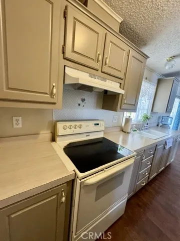 14000 El Evado 29, Victorville, California 92392