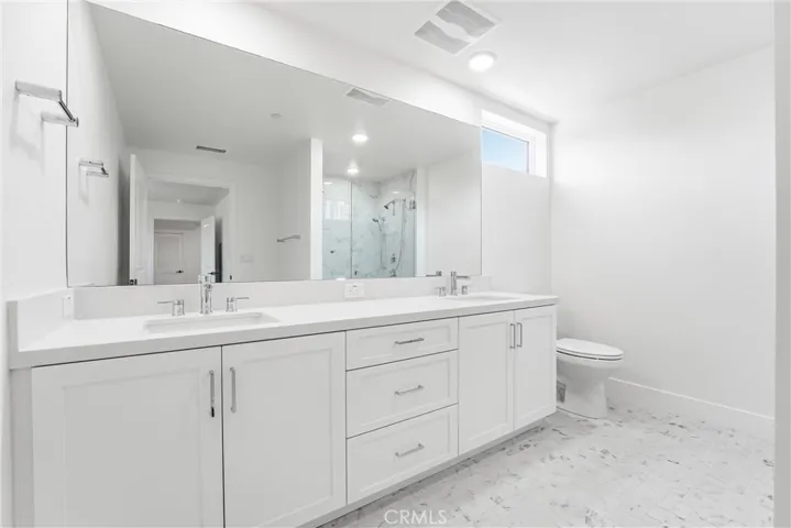 Primary Bath 2 sinks