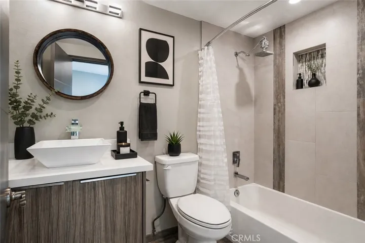 856 W Beach, Inglewood, California 90302