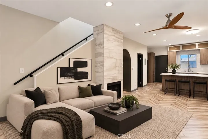 856 W Beach, Inglewood, California 90302