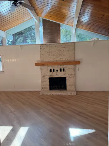 Closer look at new finish German Schmear Fireplace