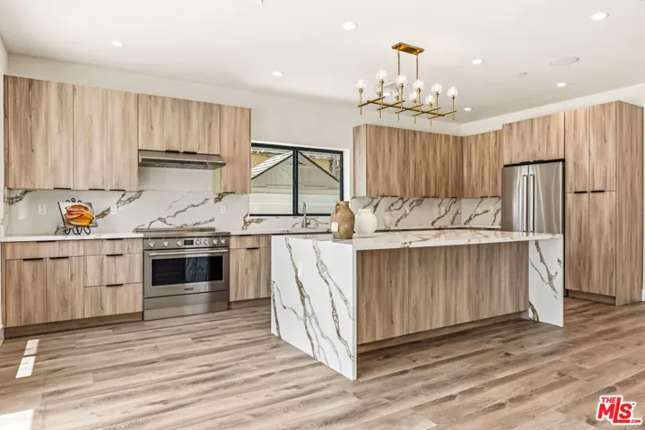 14254 Mccormick Street, Sherman Oaks, California 91401