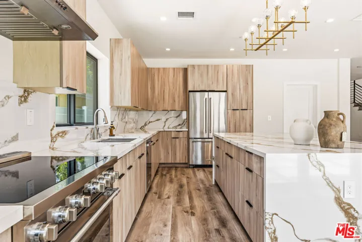 14254 Mccormick Street, Sherman Oaks, California 91401